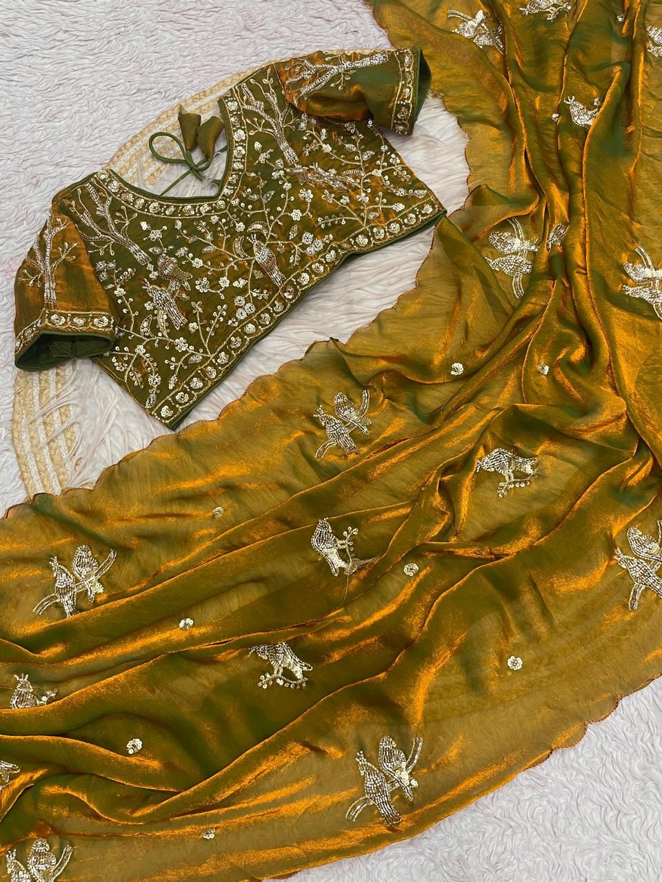 RCS-06 Mehandi green 38 free size blouse u can use up to 42