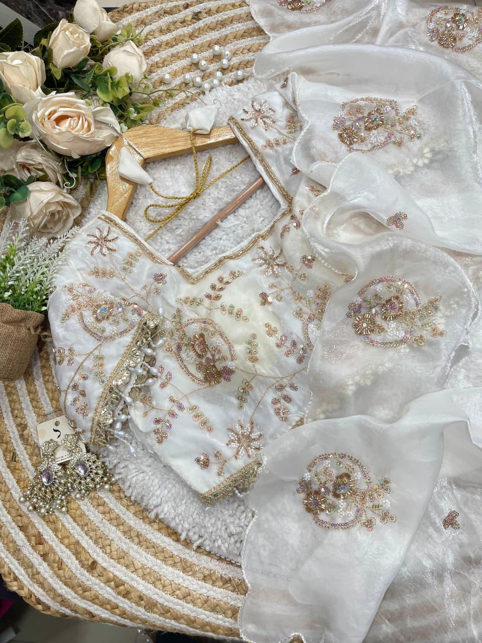 RCS-042 White Free size blouse up to xl-42